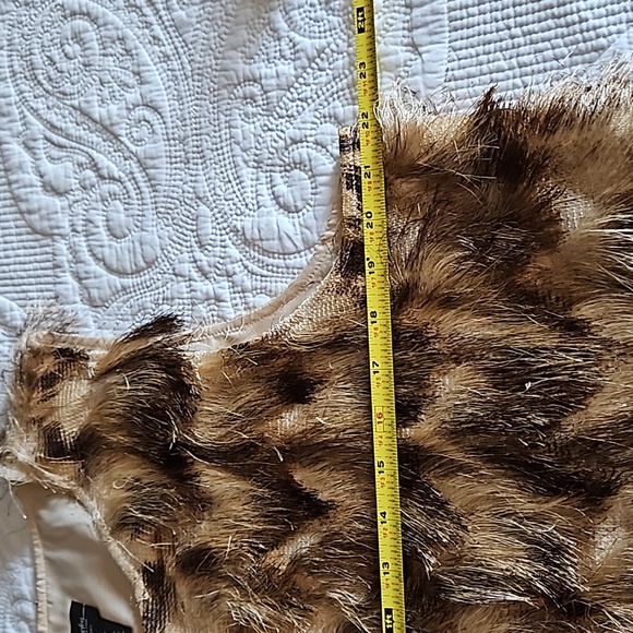 Chico's Faux Fur vest - Picture 4 of 5